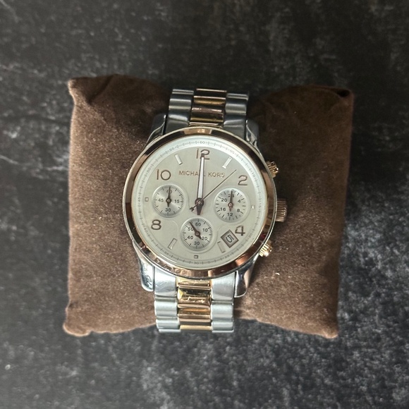 Michael Kors Runway Two-Tone Bracelet Watch EUC - Picture 1 of 4